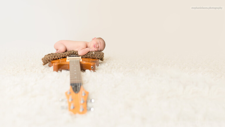 fox chapel newborn photographer