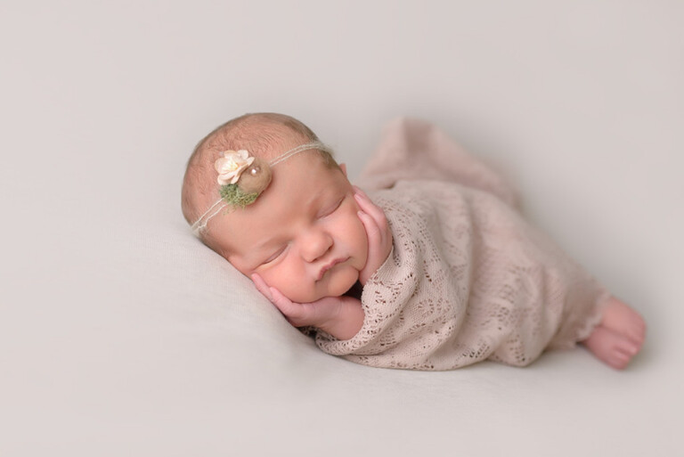 newborn photographer pittsburgh