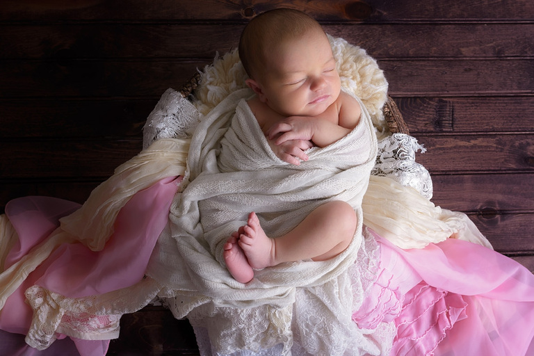 newborn photographer pittsburgh
