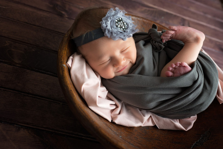 pittsburgh newborn photographer