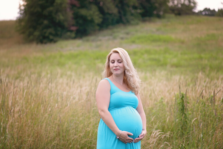 pittsburgh maternity photographer