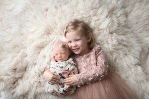 best newborn photographer in Pittsburgh, newborn baby photography near me