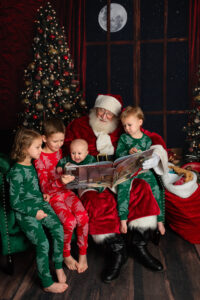 Pittsburgh holiday mini sessions, Santa photos in Pittsburgh