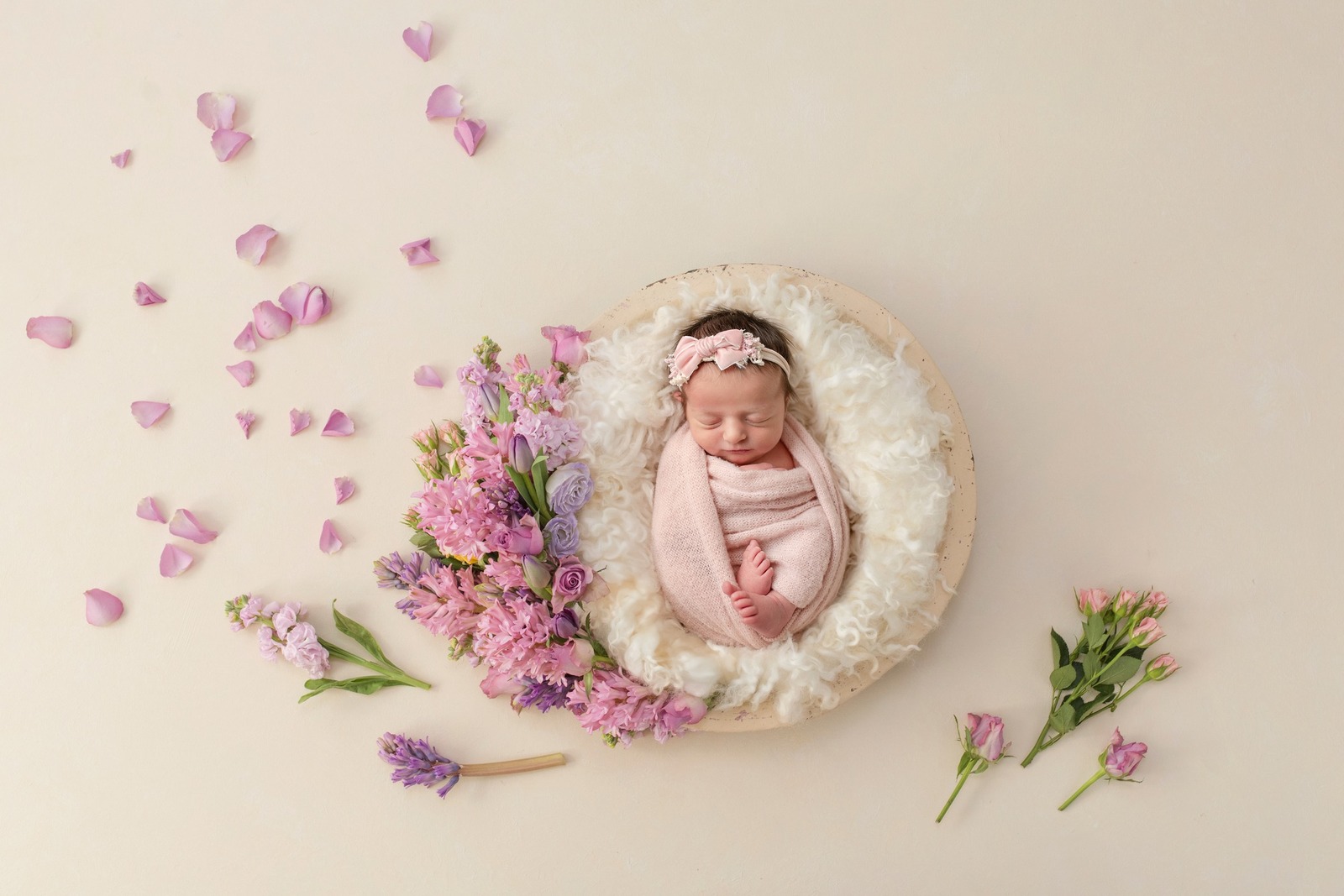 best Pittsburgh newborn photographer, family photography near me Pittsburgh